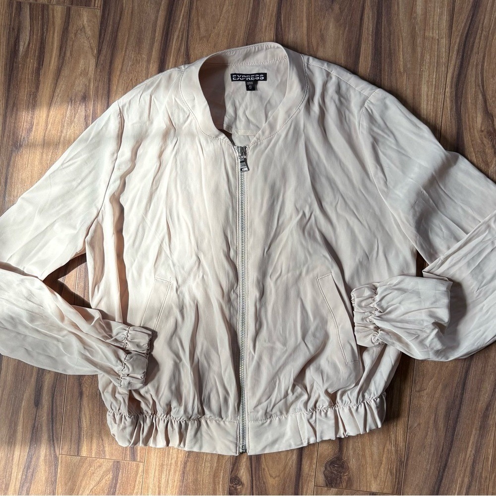 Express Bomber Jacket Womens XS Beige Ruched Sleeve Zip Lightweight